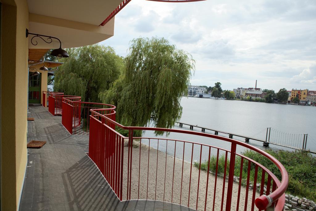 Seminar- Und Gaestehaus Flussbad Gartenstrasse Berlin Exteriör bild
